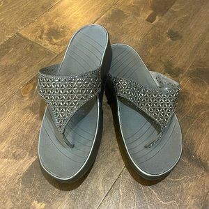 Womens flip-flops never been worn